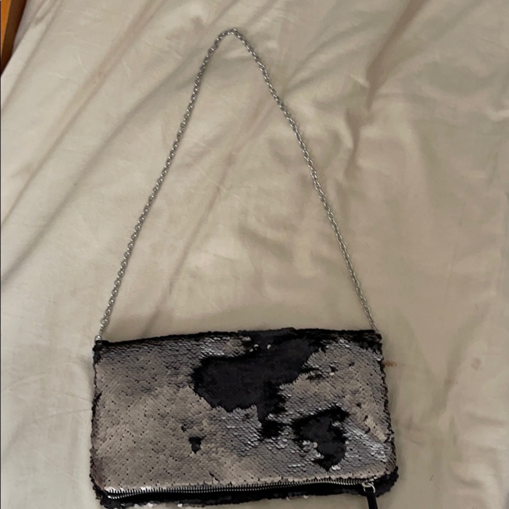 Stella and Dot Clutch
